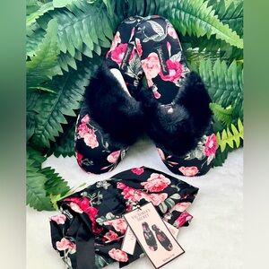NEW* VICTORIA’S HOUSE SLIPPERS Size Medium (7-8)